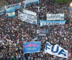 Un escenario de ofensiva y resistencias. Por Daniel Campione.