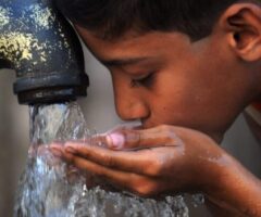 El agua potable: derecho humano y bien social o mercancía. Por Elsa Bruzzone