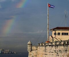 La Revolucion Cubana Enfrenta La Agresion Intensificada Del Gobierno Norteamericano. Por Jose Luiz Rodriguez