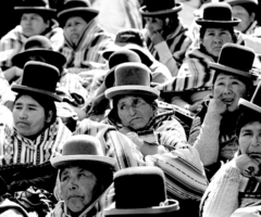 Bolivia en llamas: La rebelión de lo comunitario contra el fraude político.