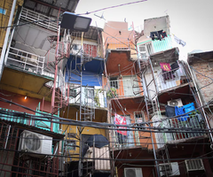 Déficit habitacional en Argentina: 10 millones de hogares tienen algún tipo de problema habitacional. Por María Carla Rodríguez