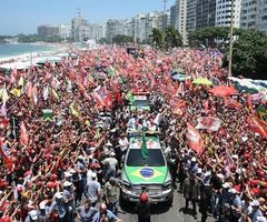 La movilización popular definió el balotaje en Brasil. Por Julio Gambina
